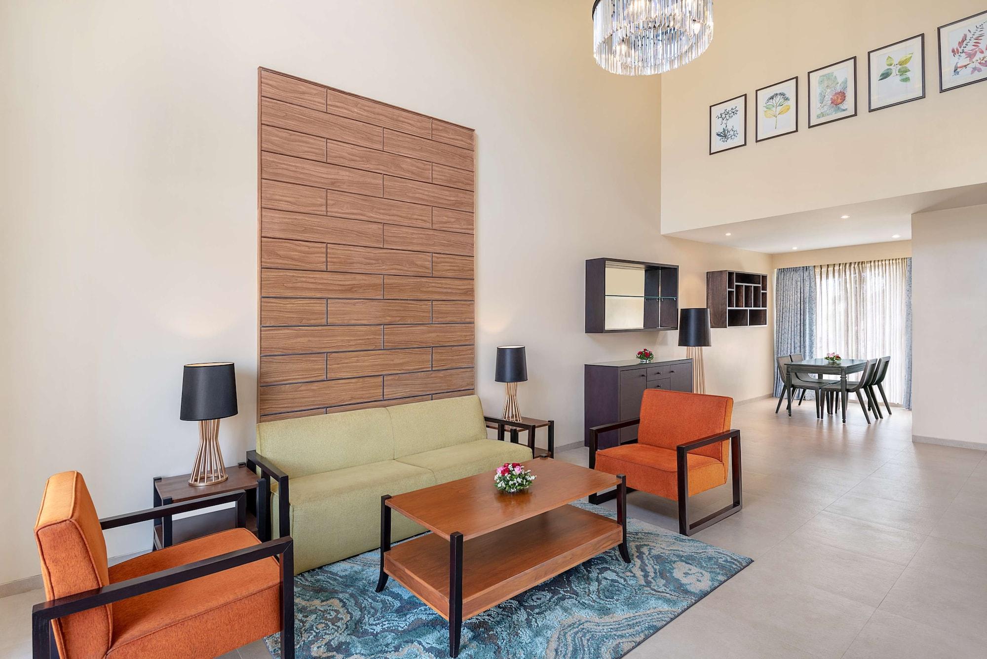 Radisson Blu Plaza Resort & Convention Centre คาร์จัต ภายนอก รูปภาพ Living room