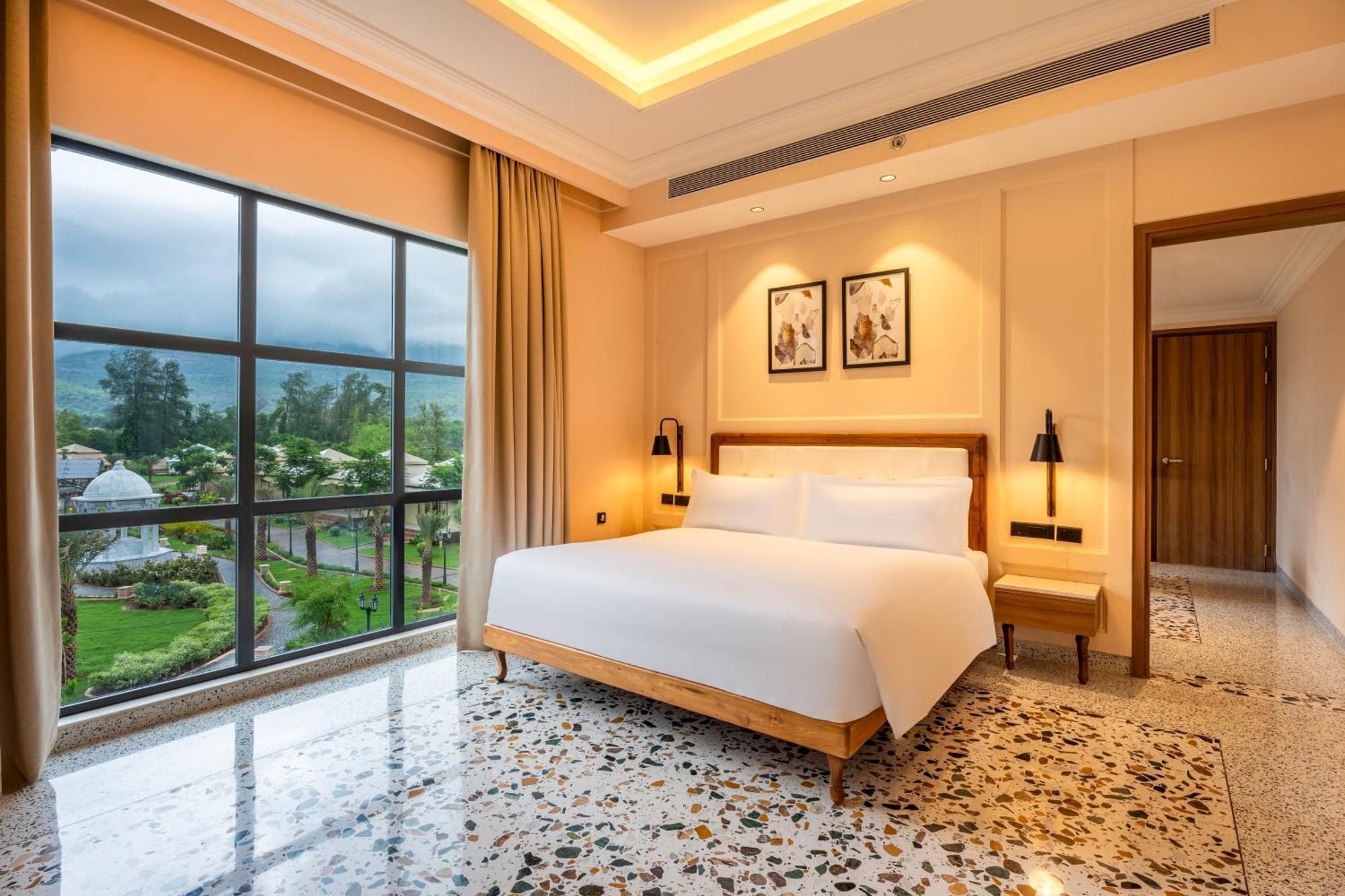 Radisson Blu Plaza Resort & Convention Centre คาร์จัต ภายนอก รูปภาพ